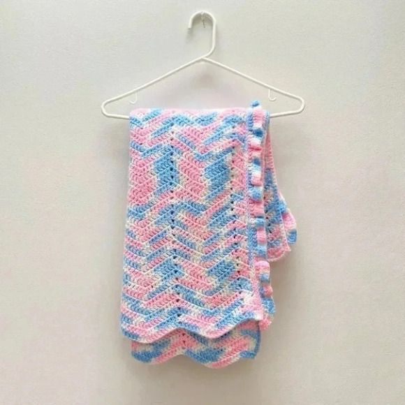 Vintage - Handmade Pastel Pink Blue White Crochet Baby Blanket - Picture 2 of 5